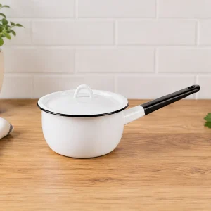 Enamel saucepan with lid, 1.5 litre capacity