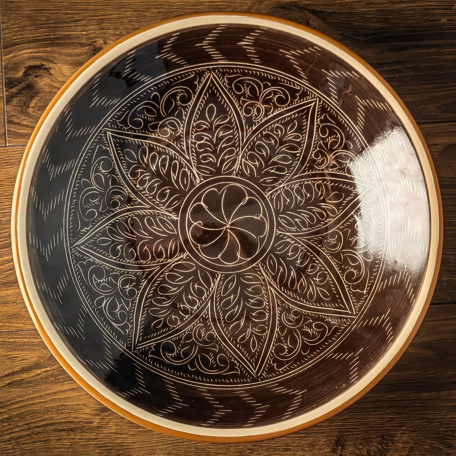 Uzbek Plate (Lyagan) “Brown Pencil” 34 Cm