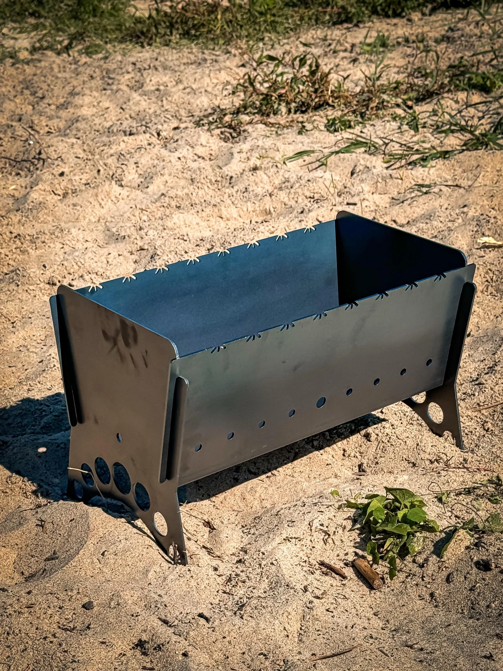 Folding portable grill 45x25x33cm with 3mm steel construction