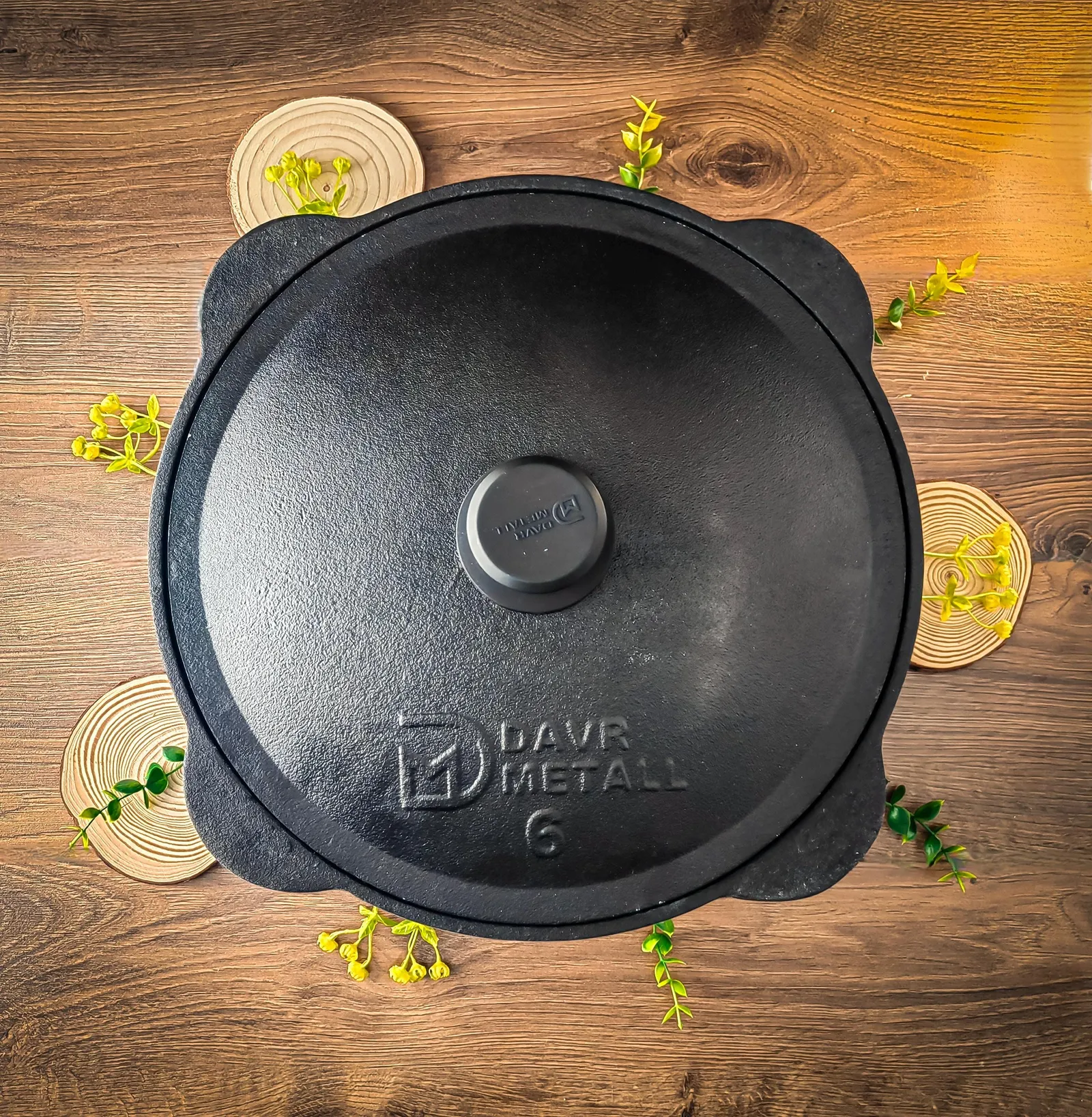 Description Uzbek cast-iron kazan with flat bottom and lid