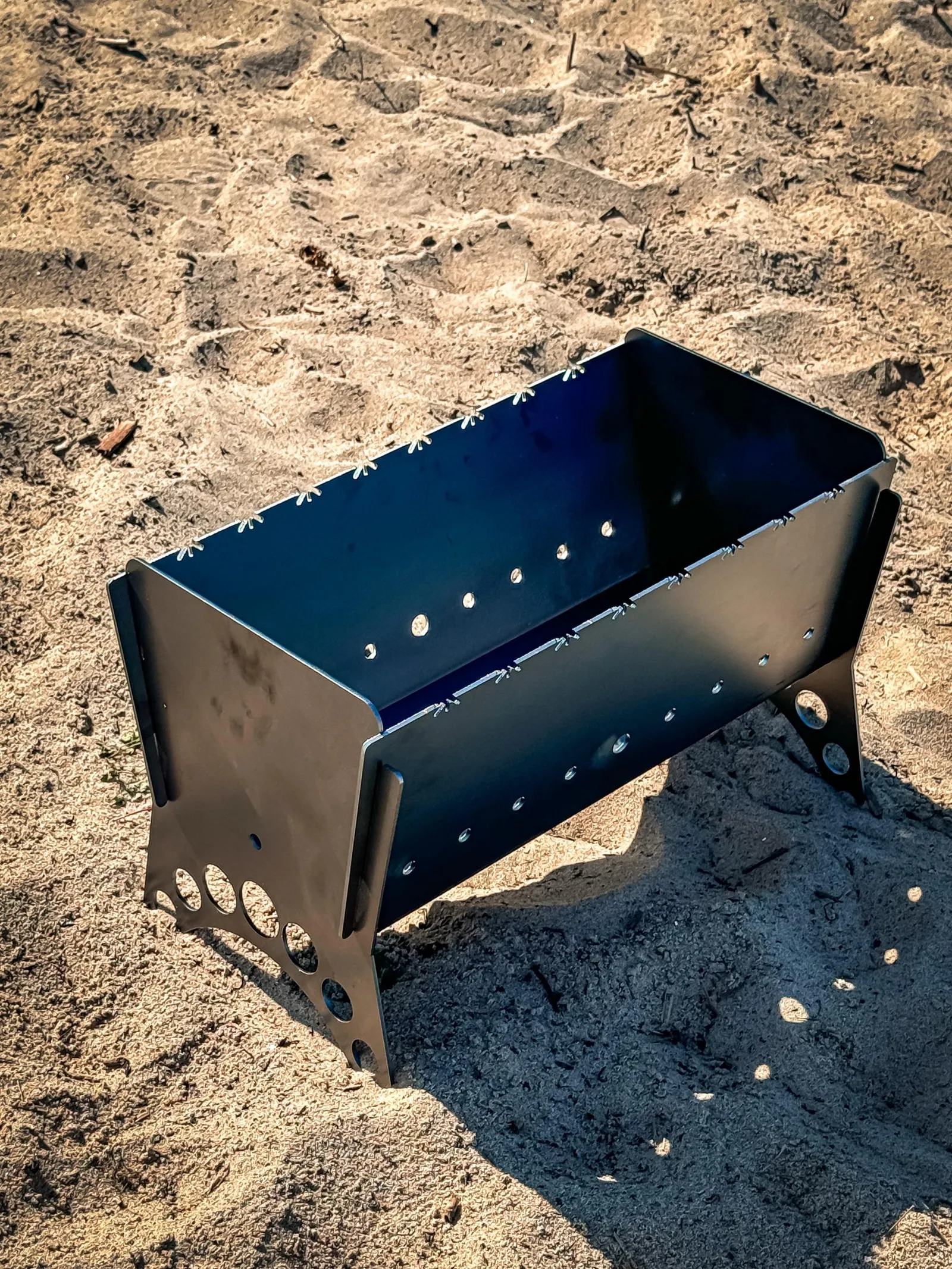 Portable folding metal grill 45x25x33cm for outdoor cooking