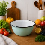Эмалированная миска простой классической формы мятного цвета 0,8 л