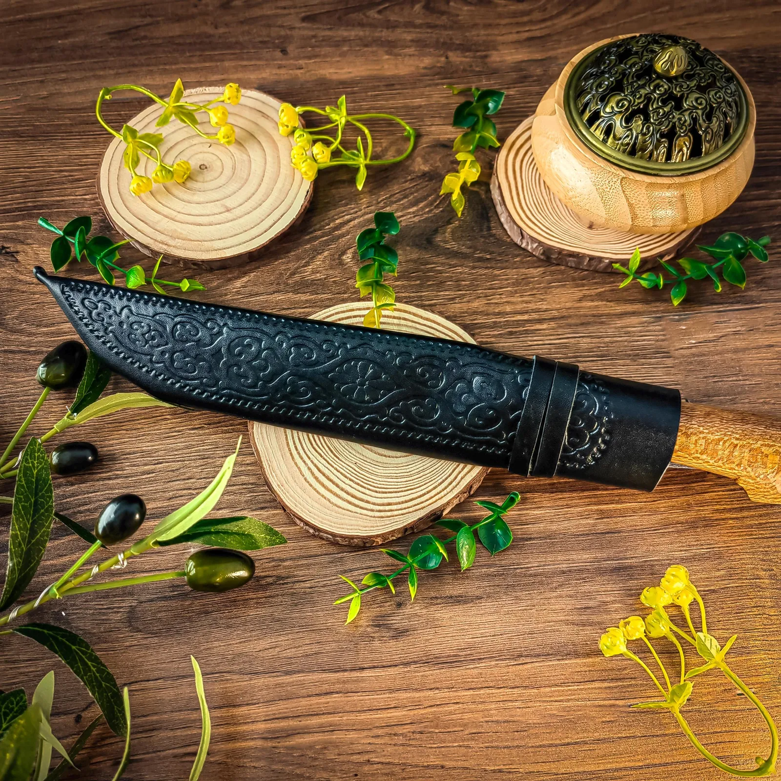 Usbeki nuga Pcak 29 cm puidust käepide Grillnurk