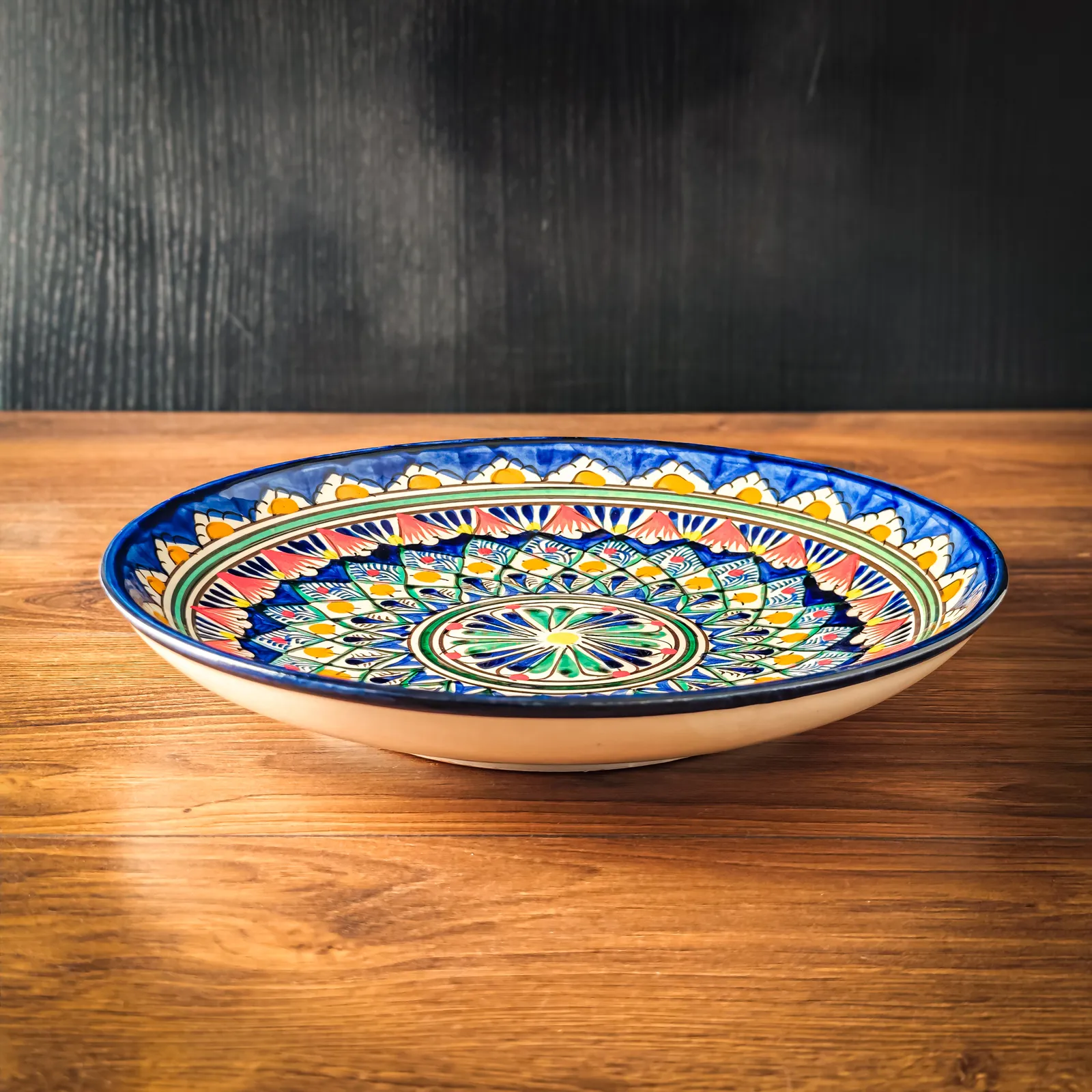 Usbeki praetaldrik Ljagan Mehrob 30 cm keraamiline ornamentidega
