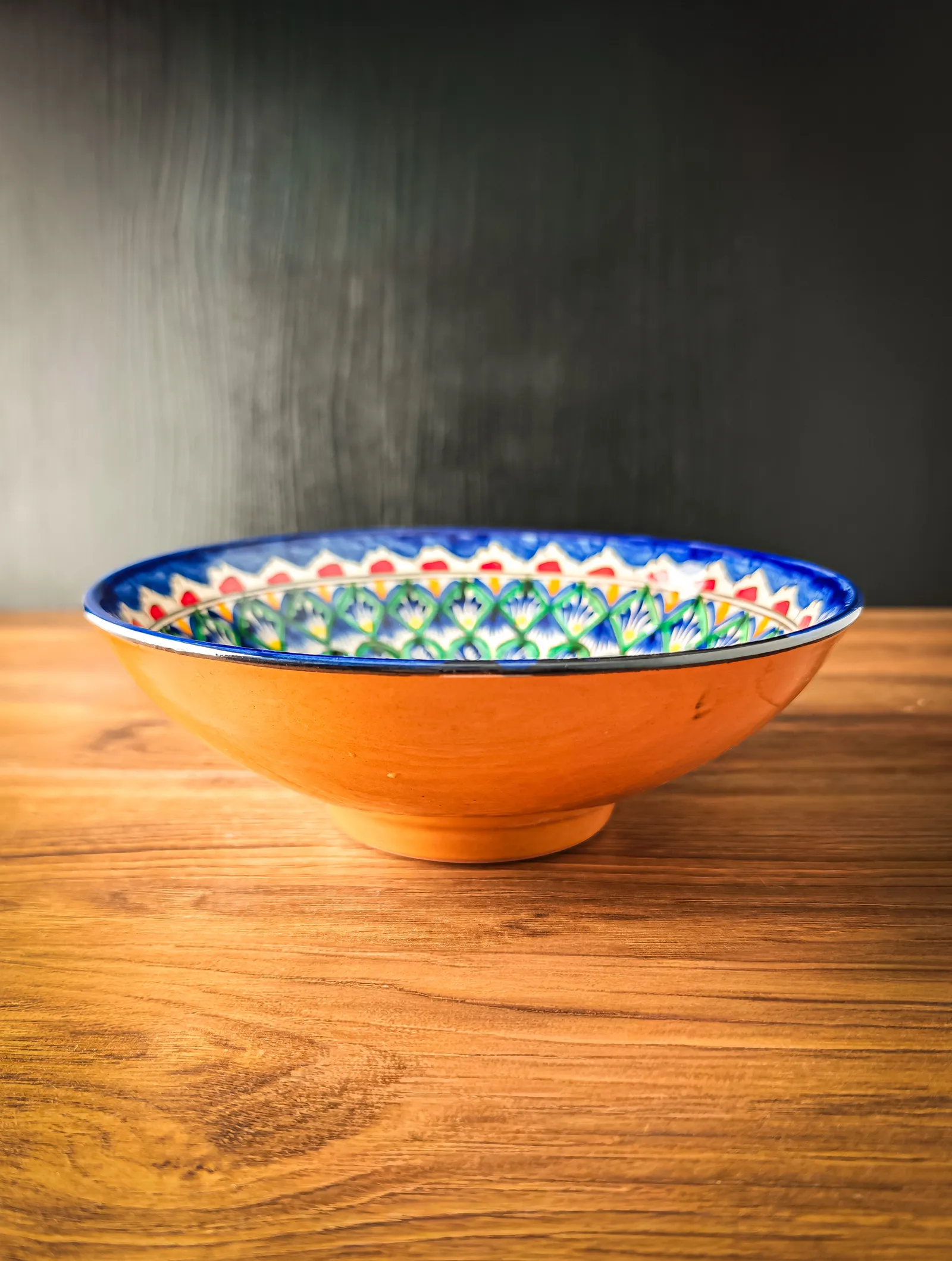 Usbeki kauss 26 cm traditsioonilise erksa mustriga