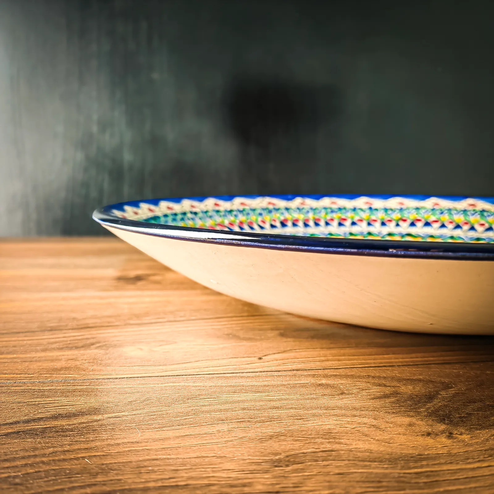 Usbeki praetaldrik ljagan mehrob 42 cm käsitsi maalitud ornamendiga