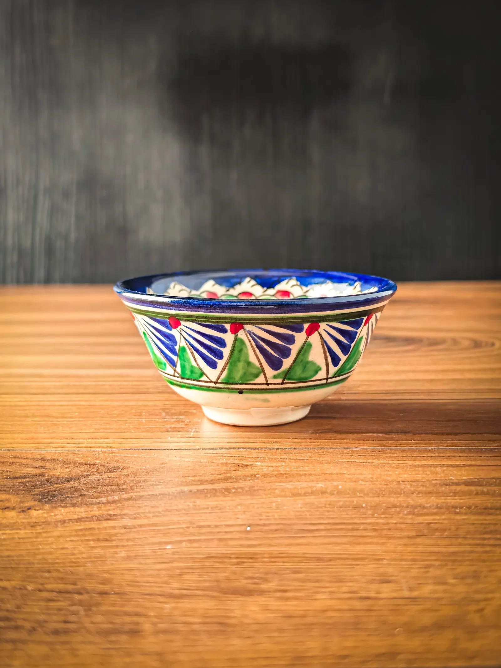 Usbeki kauss traditsiooniline ornamentidega 11 cm läbimõõduga