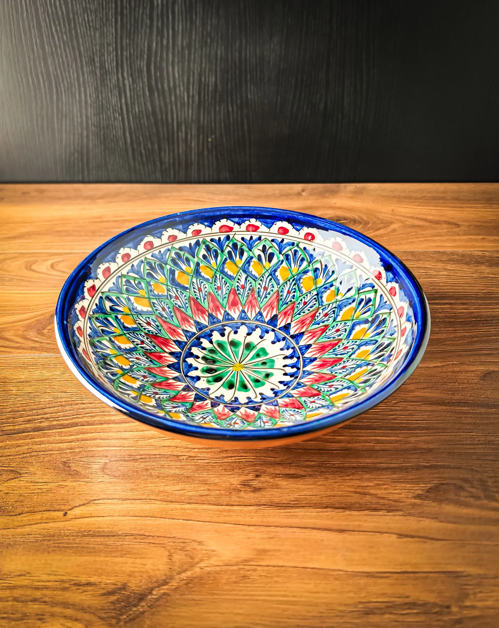 Usbeki kauss 26 cm erksa traditsioonilise mustriga