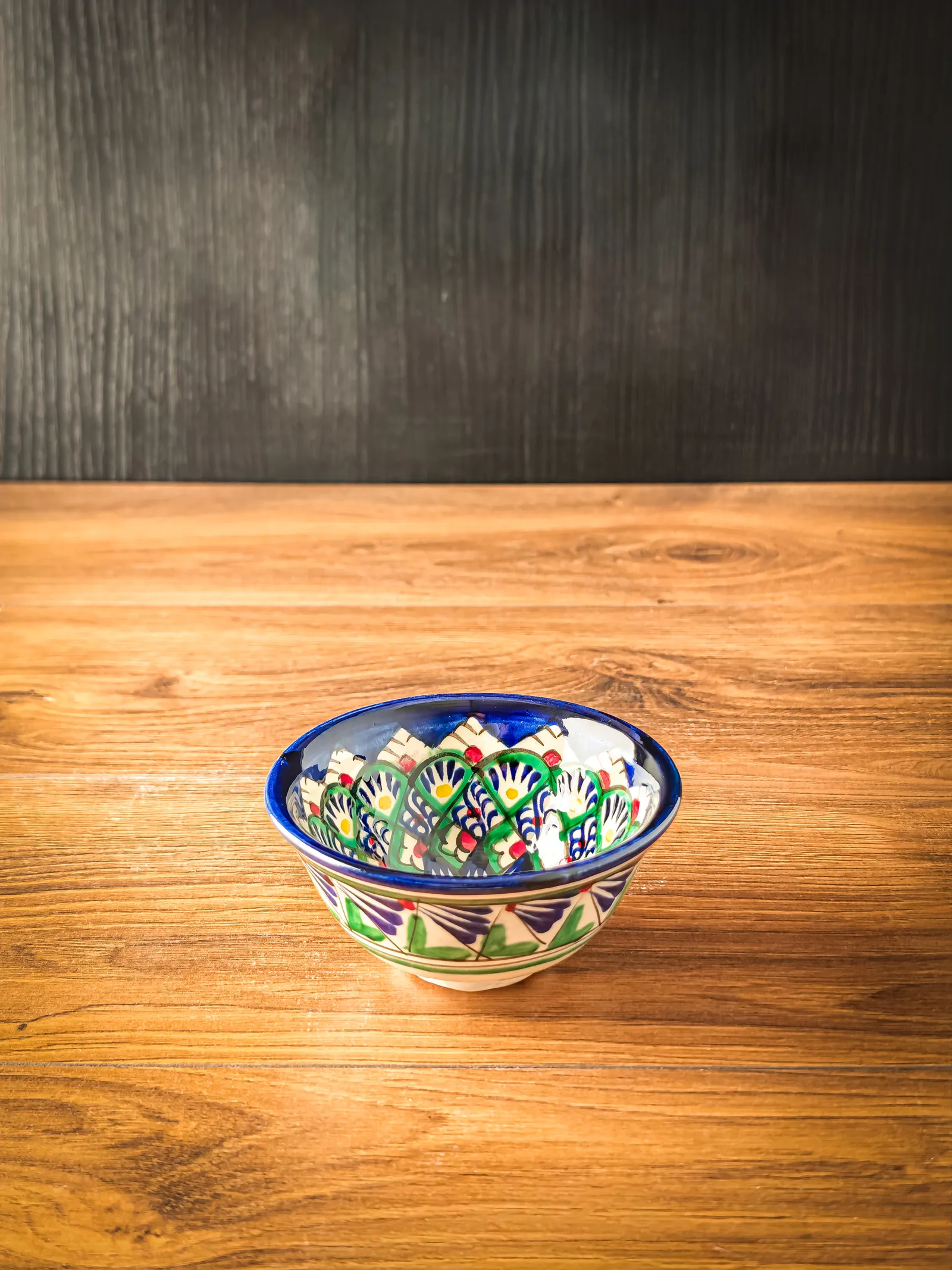 Usbeki kauss 11 cm traditsioonilise ornamendiga keraamiline teekauss
